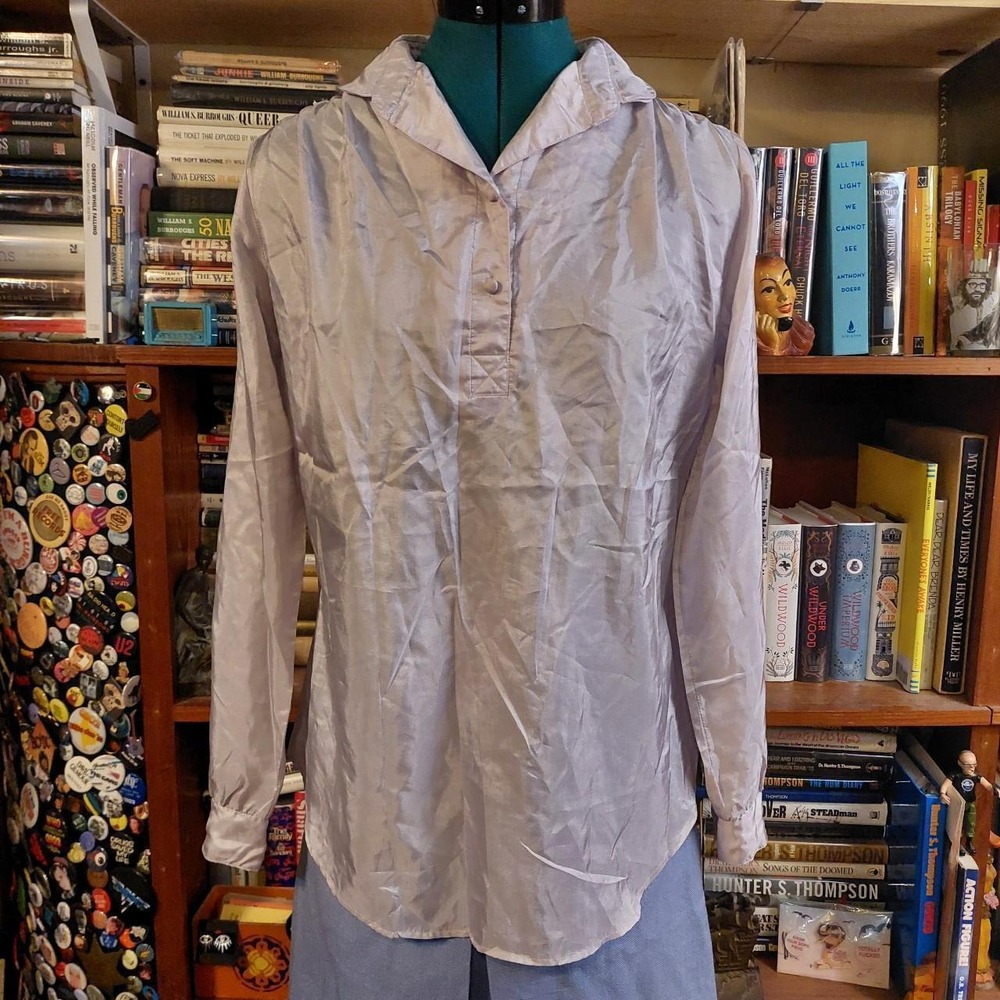 Vintage 80s Silver Long Sleeve Button Up Blouse Metallic Sheen Size 12 MW